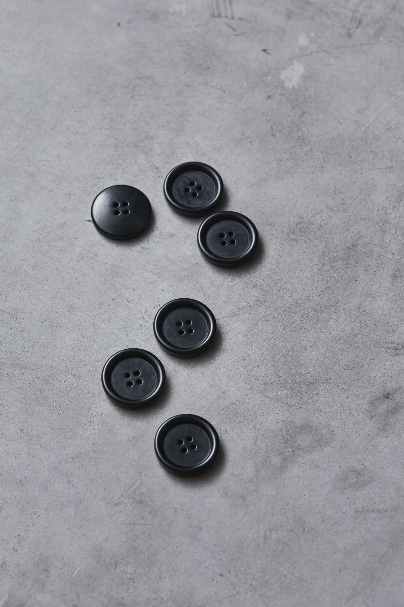 DISH COROZO BUTTON | Dark Navy