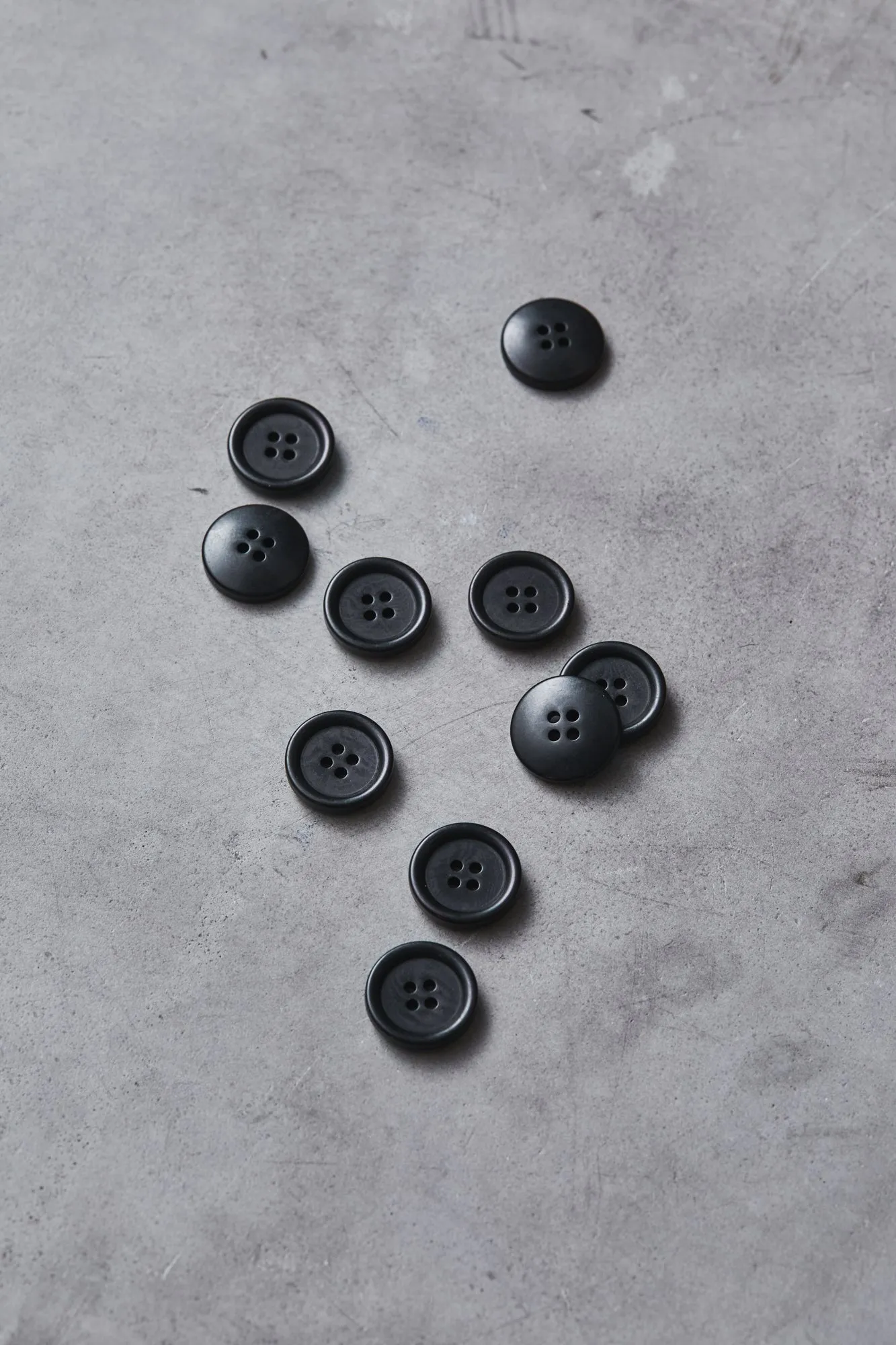DISH COROZO BUTTON | Dark Navy