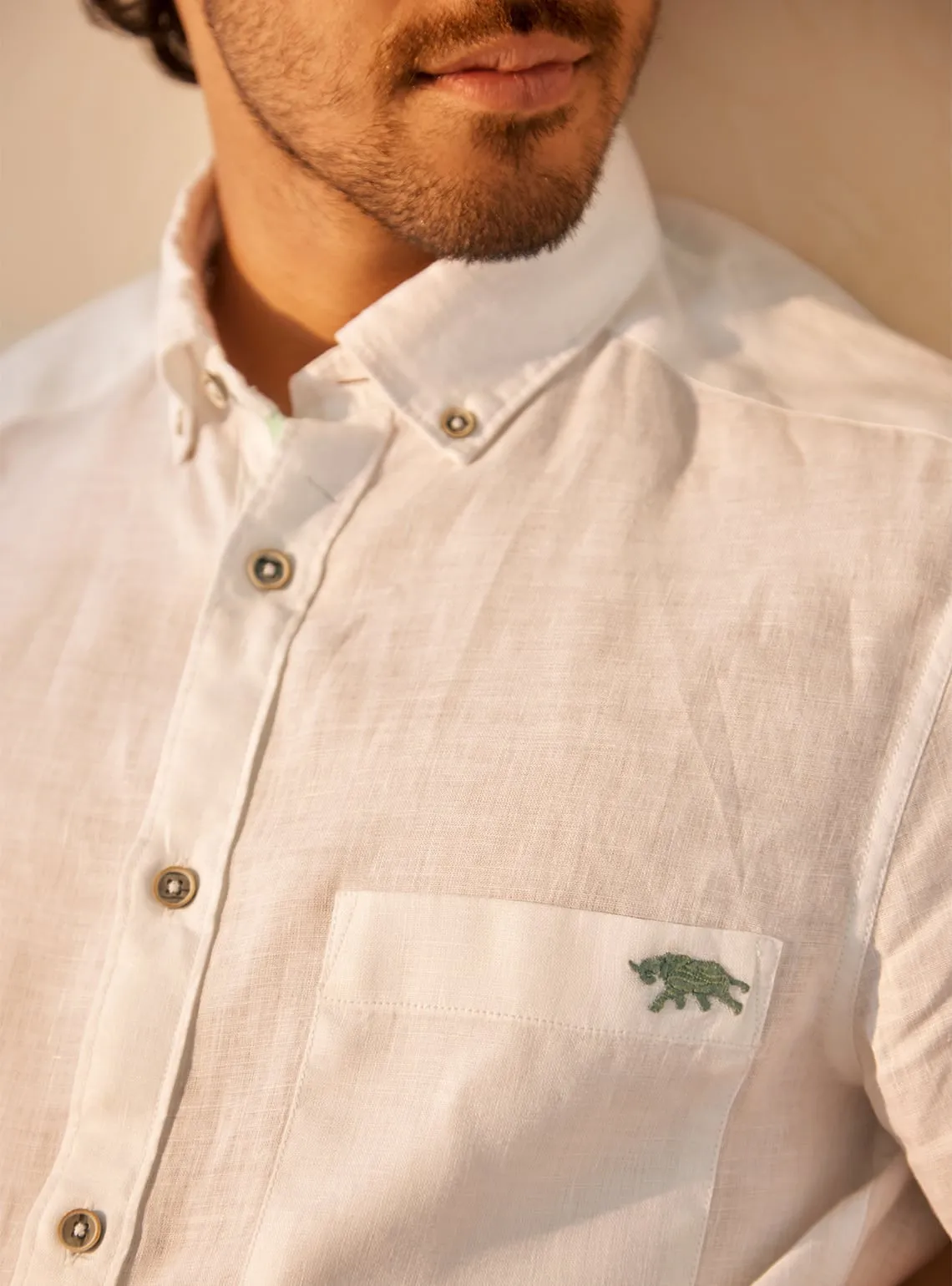Essential White Linen Hunter Mark Shirt