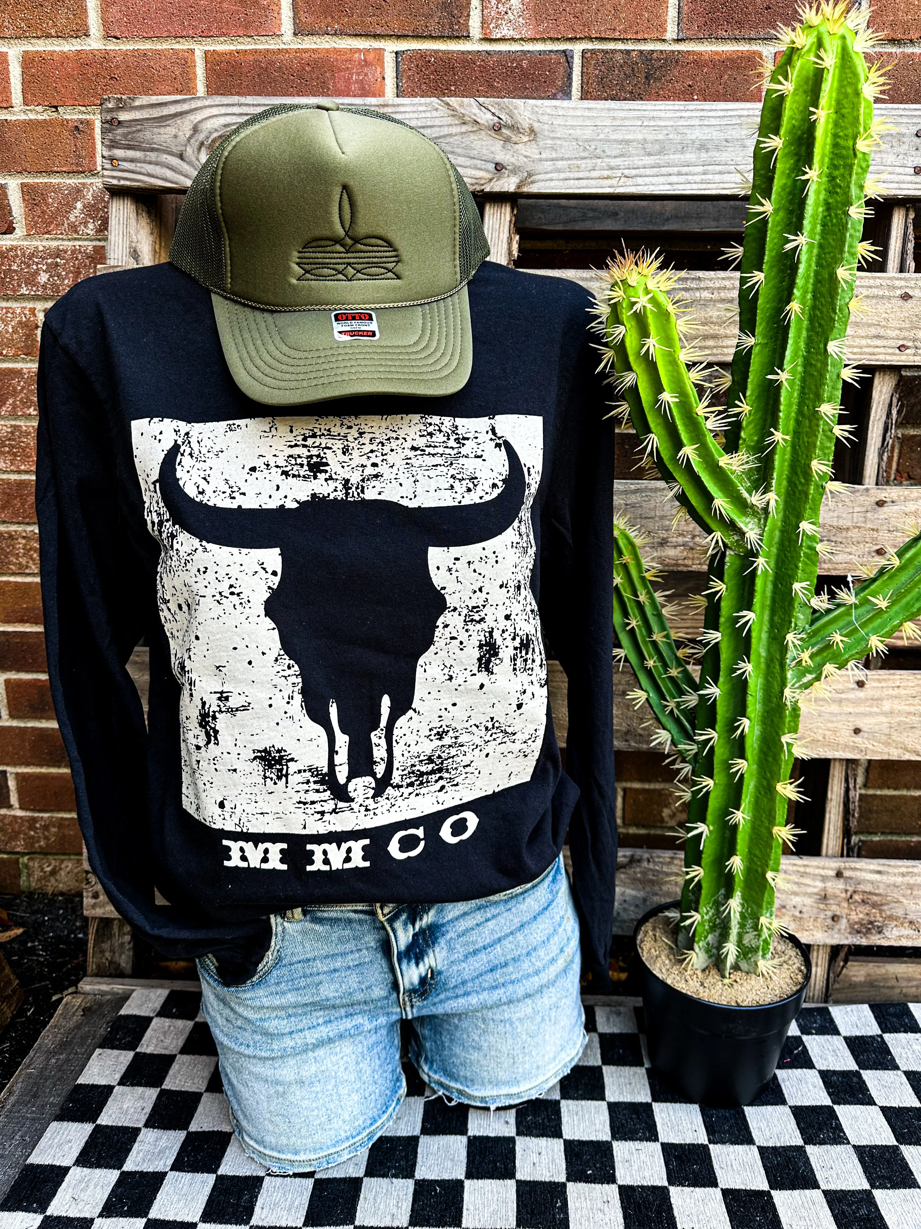 MMCO Square Steer Long Sleeve- Black