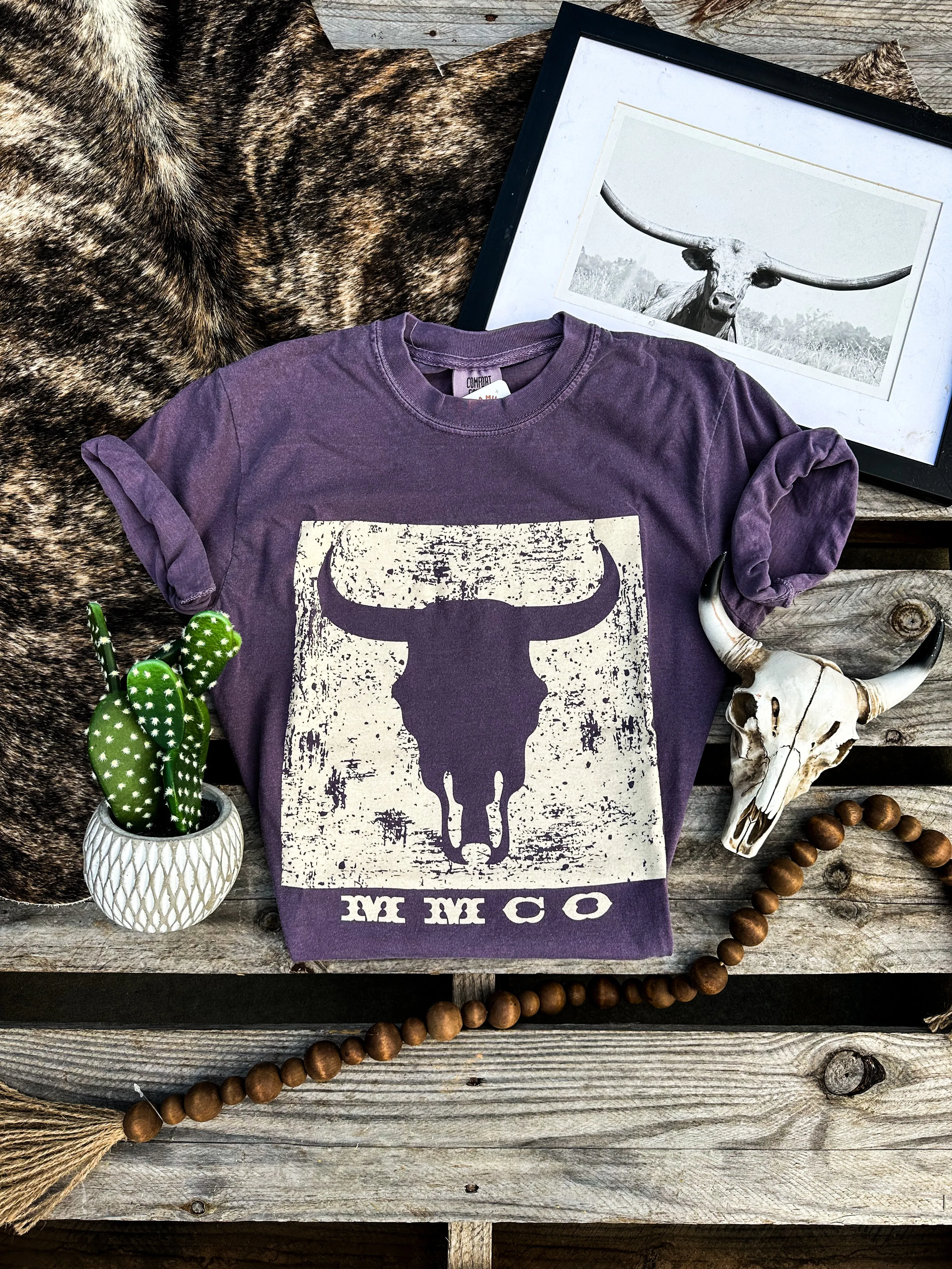 Vineyard MMCO Steer Square Graphic Tee